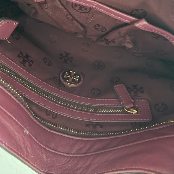 TORY BURCH
Leather Priscilla Hobo Bag - Picture 5 of 9